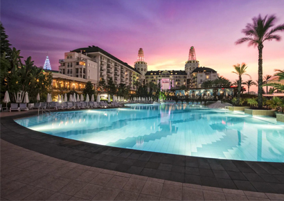 Kiến trúc khách sạn nghỉ dưỡng 5 sao Golden Sun tại khu du lịch Sihanoukville, Campuchia